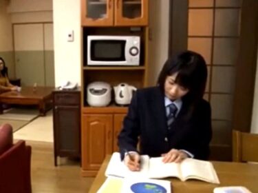 勉強熱心なロリっこJK→バイト禁止の弱みに付け込まれて調教凌辱レ●プ